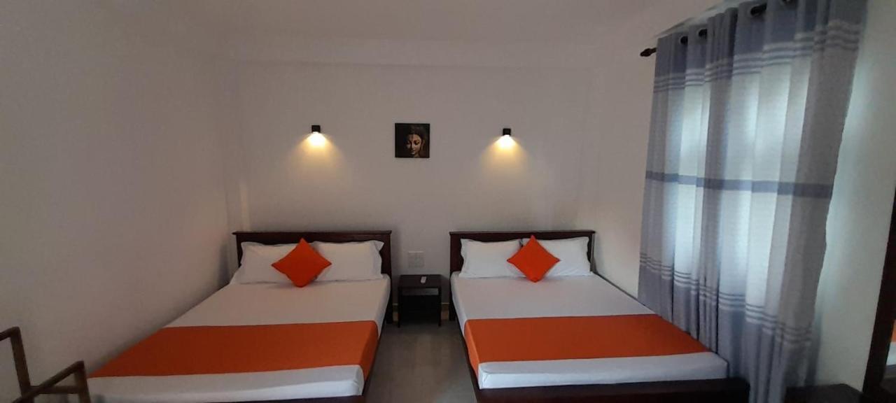 Lake Edge Resort Anuradhapura Esterno foto