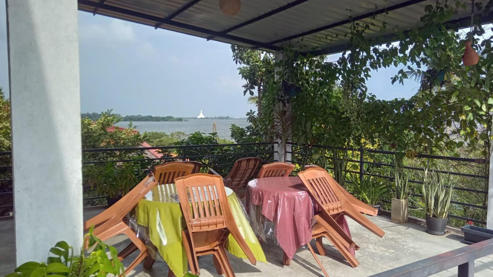 Lake Edge Resort Anuradhapura Esterno foto