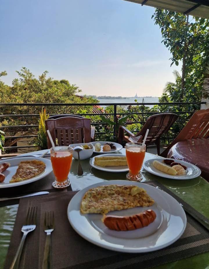 Lake Edge Resort Anuradhapura Esterno foto